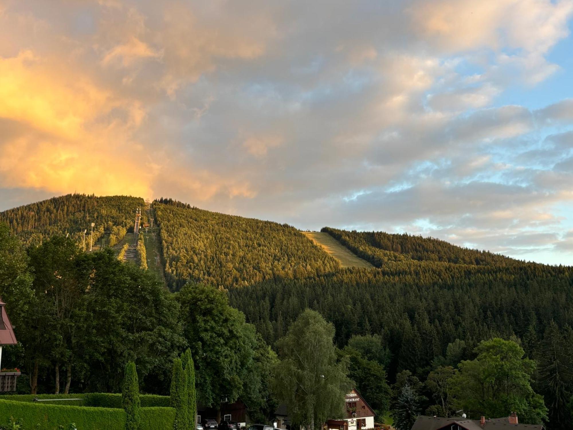 Penzion Verde Rosa Harrachov Buitenkant foto